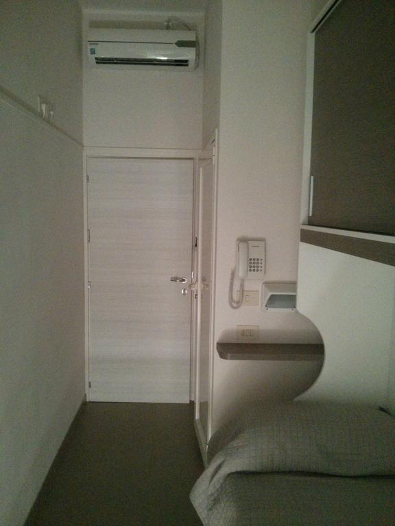 Hotel Sant'Elena Римини Номер фото