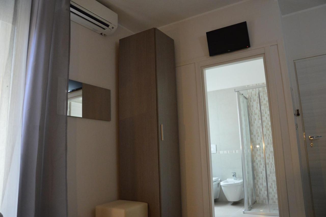 Hotel Sant'Elena Римини Номер фото